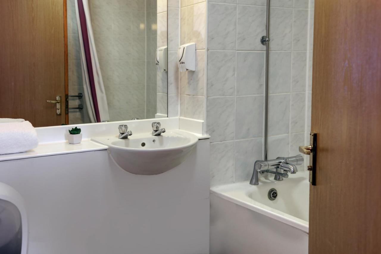 Plaza Chorley; Sure Hotel Collection By Best Western Chorley  Εξωτερικό φωτογραφία