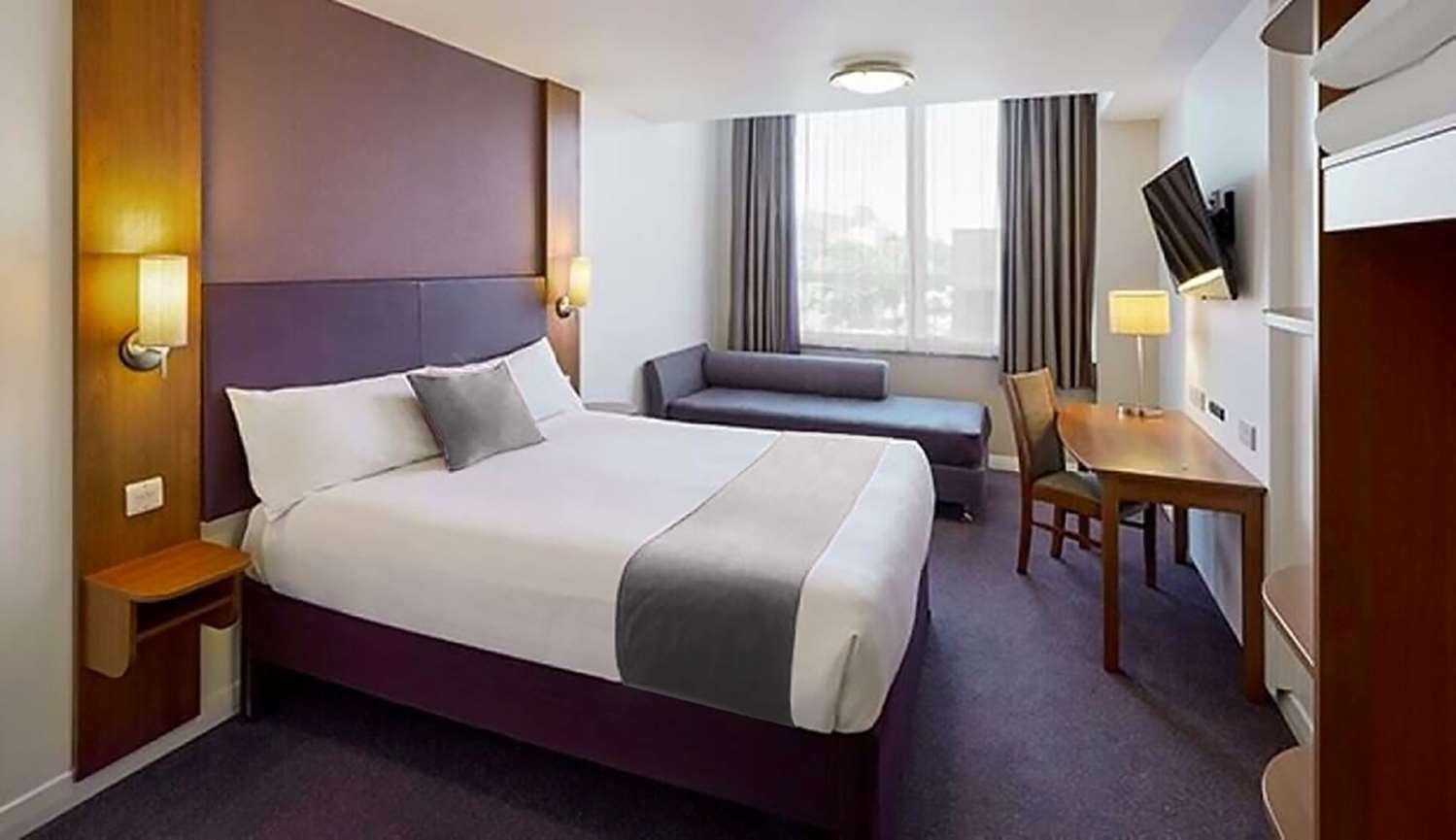 Plaza Chorley; Sure Hotel Collection By Best Western Chorley  Εξωτερικό φωτογραφία